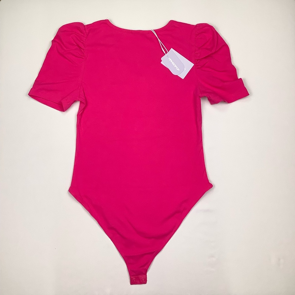 NWT MANGOPOP Pink Bodysuit Medium Deep V Neck Puff Sleeve - Picture 5 of 5